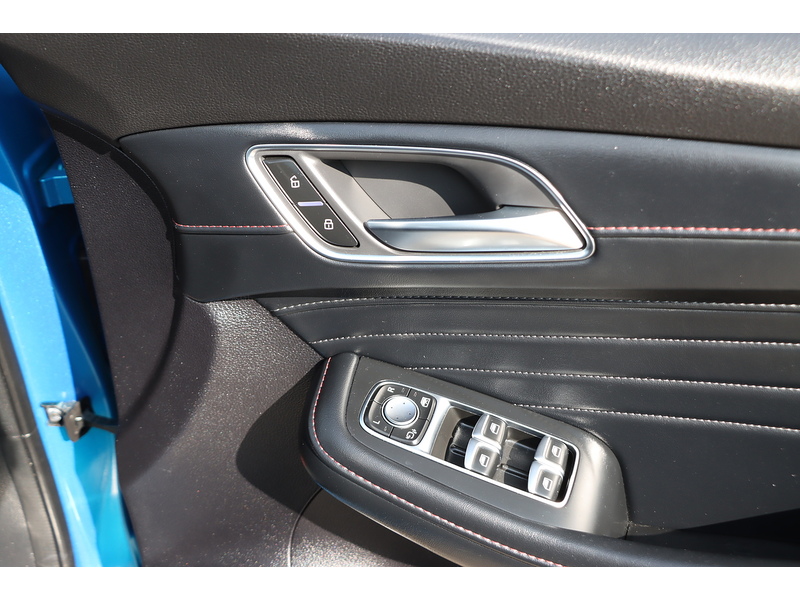 MG 1.5 T-GDI EXCLUSIVE SUV 5DR PETROL DCT AUTO SUNROOF HEATED SEATS SATNAV BLUETOOTH APPLE CARPLAY REAR CAMERA PARKING AIDS 2 OWNERS ONLY 64000 MILES FSH 72-74 Mitcham Road