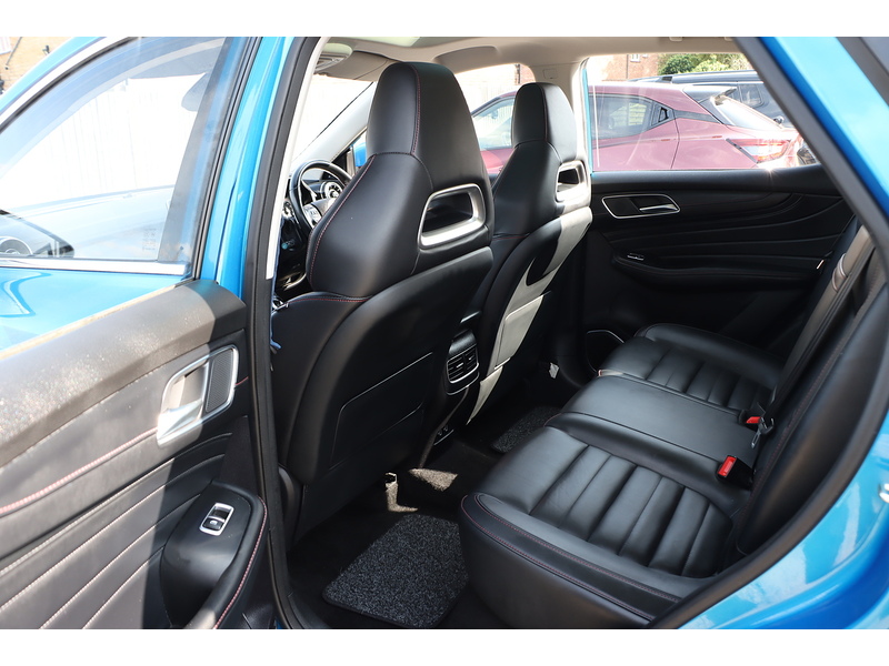 MG 1.5 T-GDI EXCLUSIVE SUV 5DR PETROL DCT AUTO SUNROOF HEATED SEATS SATNAV BLUETOOTH APPLE CARPLAY REAR CAMERA PARKING AIDS 2 OWNERS ONLY 64000 MILES FSH 72-74 Mitcham Road