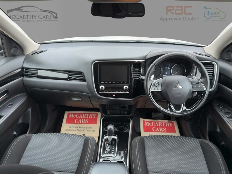 Mitsubishi 2.0 MIVEC DESIGN SUV 5DR PETROL CVT 4WD AUTO 7 SEATER HEATED SEATS SAT NAV BLUETOOTH DAB STEREO APPLE CARPLAY REAR CAMERA JUST 1 OWNER 20000 MILES FSH 72-74 Mitcham Road