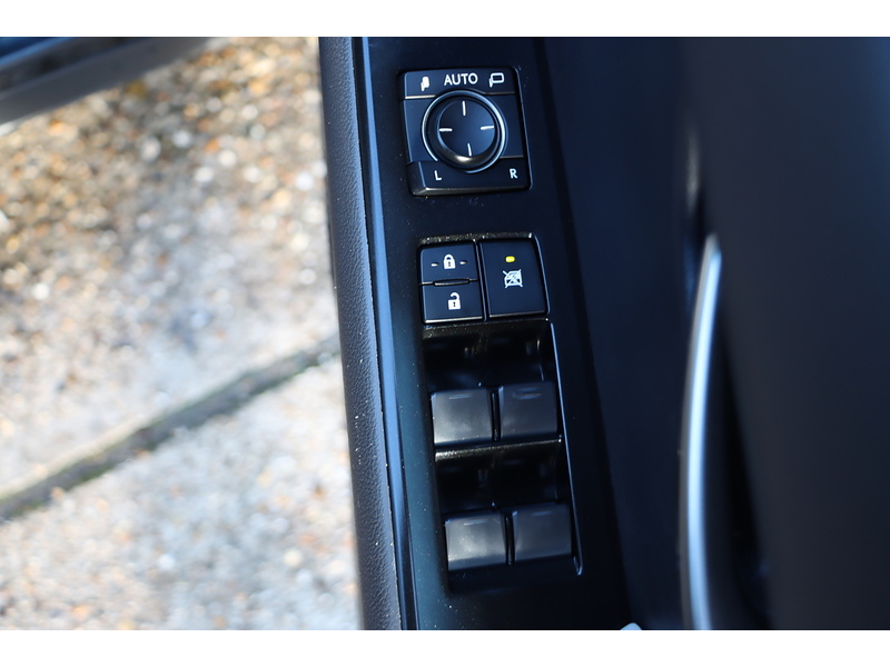 Lexus 250H 2.0 F SPORT DESIGN SUV 5DR PETROL HYBRID E-CVT AUTO SAT NAV BLUETOOTH STEREO APPLE CARPLAY REAR CAMERA PARKING AIDS JUST 1 OWNER 62000 MILES FSH 72-74 Mitcham Road