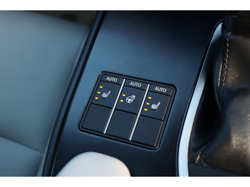 Lexus 250H 2.0 F SPORT DESIGN SUV 5DR PETROL HYBRID E-CVT AUTO SAT NAV BLUETOOTH STEREO APPLE CARPLAY REAR CAMERA PARKING AIDS JUST 1 OWNER 62000 MILES FSH 72-74 Mitcham Road