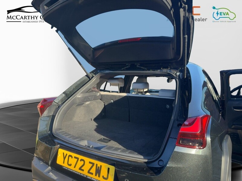 Lexus 250H 2.0 F SPORT DESIGN SUV 5DR PETROL HYBRID E-CVT AUTO SAT NAV BLUETOOTH STEREO APPLE CARPLAY REAR CAMERA PARKING AIDS JUST 1 OWNER 62000 MILES FSH 72-74 Mitcham Road