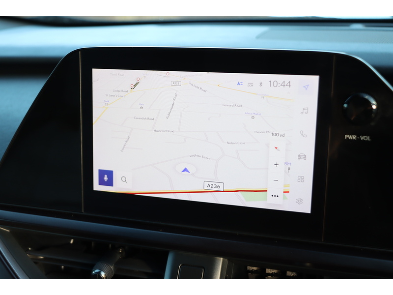 Lexus 250H 2.0 F SPORT DESIGN SUV 5DR PETROL HYBRID E-CVT AUTO SAT NAV BLUETOOTH STEREO APPLE CARPLAY REAR CAMERA PARKING AIDS JUST 1 OWNER 62000 MILES FSH 72-74 Mitcham Road