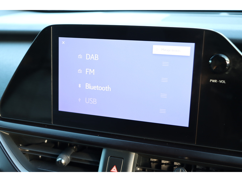 Lexus 250H 2.0 F SPORT DESIGN SUV 5DR PETROL HYBRID E-CVT AUTO SAT NAV BLUETOOTH STEREO APPLE CARPLAY REAR CAMERA PARKING AIDS JUST 1 OWNER 62000 MILES FSH 72-74 Mitcham Road