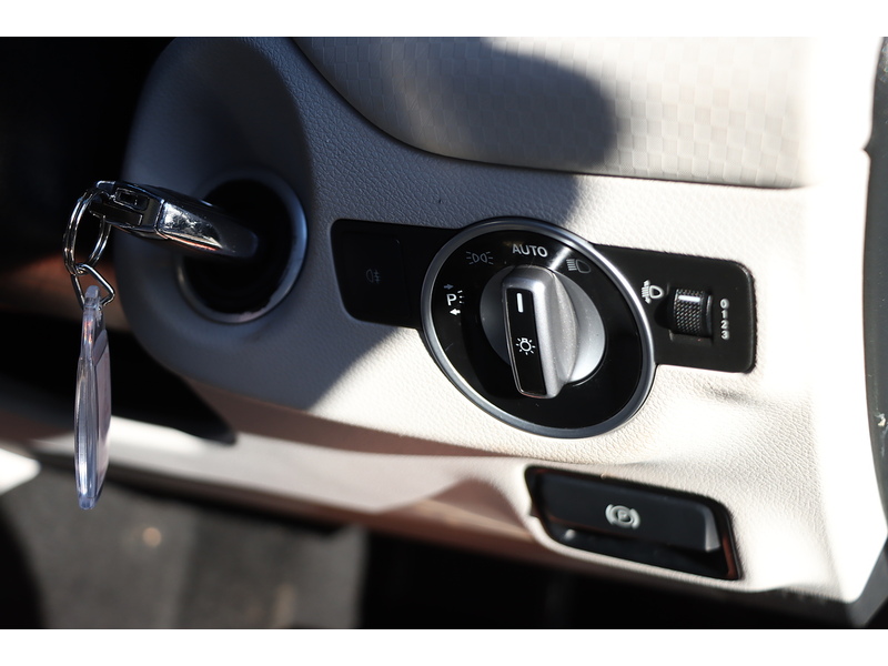 Mercedes-Benz A180 1.6 SPORT HATCHBACK 5DR PETROL 7G-DCT AUTO SAT NAV BLUETOOTH DAB STEREO APPLE CARPLAY PARKING AIDS SAME OWNER FOR 8 YEARS ONLY 55000 MILES FSH 72-74 Mitcham Road