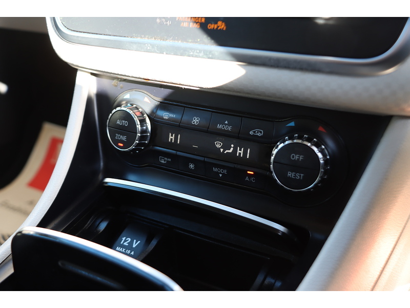 Mercedes-Benz A180 1.6 SPORT HATCHBACK 5DR PETROL 7G-DCT AUTO SAT NAV BLUETOOTH DAB STEREO APPLE CARPLAY PARKING AIDS SAME OWNER FOR 8 YEARS ONLY 55000 MILES FSH 72-74 Mitcham Road