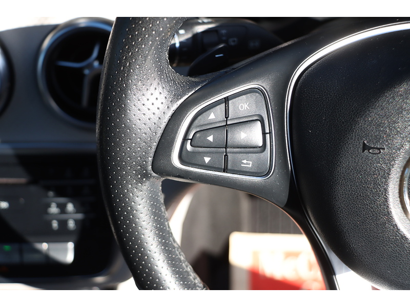 Mercedes-Benz A180 1.6 SPORT HATCHBACK 5DR PETROL 7G-DCT AUTO SAT NAV BLUETOOTH DAB STEREO APPLE CARPLAY PARKING AIDS SAME OWNER FOR 8 YEARS ONLY 55000 MILES FSH 72-74 Mitcham Road