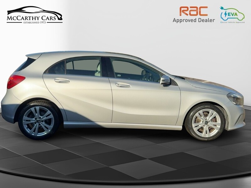 Mercedes-Benz A180 1.6 SPORT HATCHBACK 5DR PETROL 7G-DCT AUTO SAT NAV BLUETOOTH DAB STEREO APPLE CARPLAY PARKING AIDS SAME OWNER FOR 8 YEARS ONLY 55000 MILES FSH 72-74 Mitcham Road