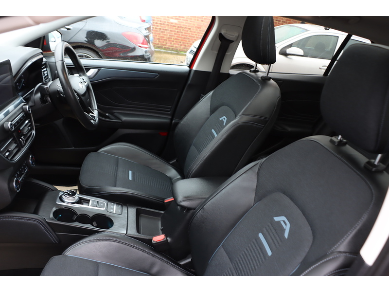 Ford 1.5T ECOBOOST ACTIVE X ESTATE 5DR PETROL AUTO SUNROOF HEATED SEATS SAT NAV BLUETOOTH DAB STEREO USB INPUT PARKING AIDS 41000 MILES SH NO ULEZ CHARGE 72-74 Mitcham Road