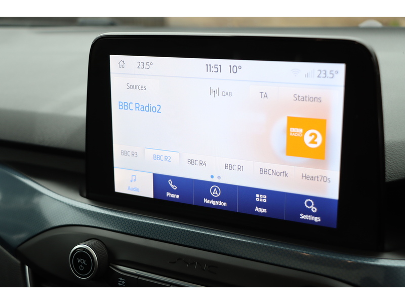 Ford 1.5T ECOBOOST ACTIVE X ESTATE 5DR PETROL AUTO SUNROOF HEATED SEATS SAT NAV BLUETOOTH DAB STEREO USB INPUT PARKING AIDS 41000 MILES SH NO ULEZ CHARGE 72-74 Mitcham Road