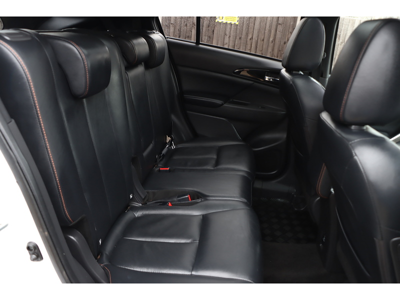 Mitsubishi 1.5T BLACK SUV 5DR PETROL CVT 4WD AUTO SUNROOF HEATED SEATS SAT NAV BLUETOOTH DAB STEREO APPLE CARPLAY REAR & 360 CAMERA PARKING AIDS 38000 MILES FSH 72-74 Mitcham Road