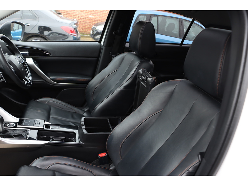 Mitsubishi 1.5T BLACK SUV 5DR PETROL CVT 4WD AUTO SUNROOF HEATED SEATS SAT NAV BLUETOOTH DAB STEREO APPLE CARPLAY REAR & 360 CAMERA PARKING AIDS 38000 MILES FSH 72-74 Mitcham Road