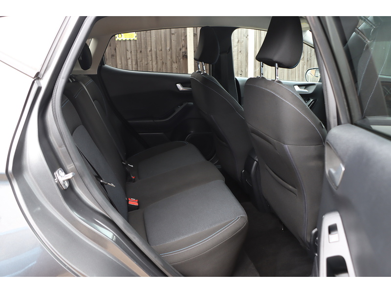 Ford 1.0T ECOBOOST ACTIVE HATCHBACK 5DR PETROL MANUAL SAT NAV BLUETOOTH DAB STEREO APPLE CARPLAY PARKING AIDS JUST 1 OWNER FROM NEW ONLY 69000 MILES FSH 72-74 Mitcham Road