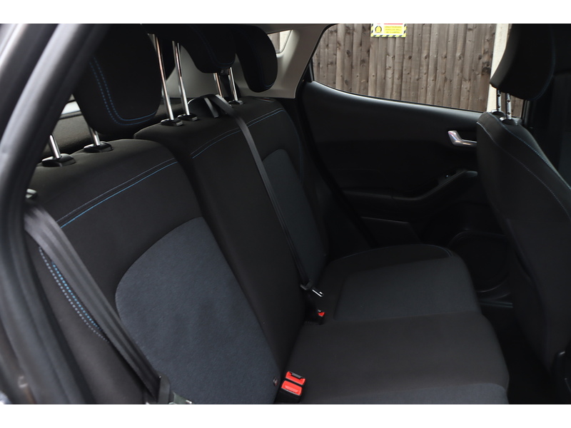 Ford 1.0T ECOBOOST ACTIVE HATCHBACK 5DR PETROL MANUAL SAT NAV BLUETOOTH DAB STEREO APPLE CARPLAY PARKING AIDS JUST 1 OWNER FROM NEW ONLY 69000 MILES FSH 72-74 Mitcham Road