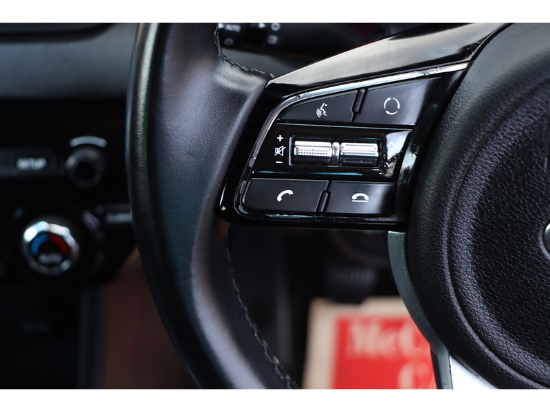 Kia 1.6 T-GDI 2 SUV 5DR PETROL AWD MANUAL HEATED SEATS SAT NAV BLUETOOTH DAB STEREO APPLE CARPLAY REAR CAMERA PARKING AIDS 40000 MILES SH NO ULEZ CHARGE 72-74 Mitcham Road