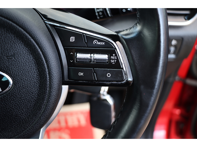 Kia 1.6 T-GDI 2 SUV 5DR PETROL AWD MANUAL HEATED SEATS SAT NAV BLUETOOTH DAB STEREO APPLE CARPLAY REAR CAMERA PARKING AIDS 40000 MILES SH NO ULEZ CHARGE 72-74 Mitcham Road