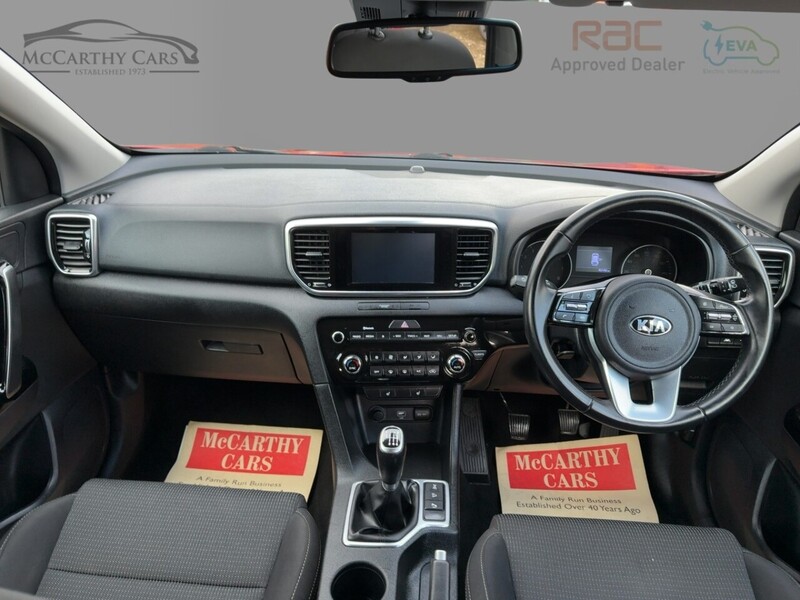 Kia 1.6 T-GDI 2 SUV 5DR PETROL AWD MANUAL HEATED SEATS SAT NAV BLUETOOTH DAB STEREO APPLE CARPLAY REAR CAMERA PARKING AIDS 40000 MILES SH NO ULEZ CHARGE 72-74 Mitcham Road