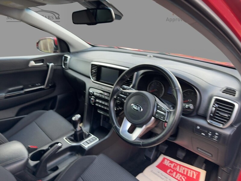 Kia 1.6 T-GDI 2 SUV 5DR PETROL AWD MANUAL HEATED SEATS SAT NAV BLUETOOTH DAB STEREO APPLE CARPLAY REAR CAMERA PARKING AIDS 40000 MILES SH NO ULEZ CHARGE 72-74 Mitcham Road