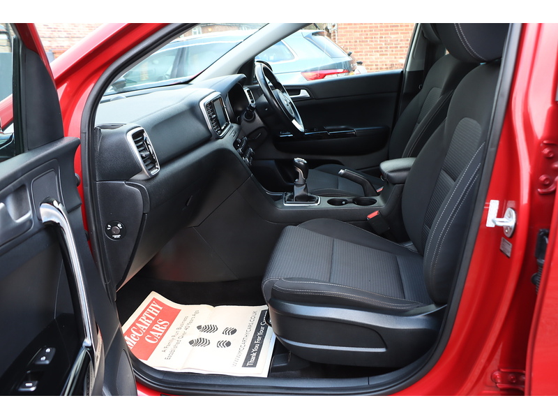 Kia 1.6 T-GDI 2 SUV 5DR PETROL AWD MANUAL HEATED SEATS SAT NAV BLUETOOTH DAB STEREO APPLE CARPLAY REAR CAMERA PARKING AIDS 40000 MILES SH NO ULEZ CHARGE 72-74 Mitcham Road