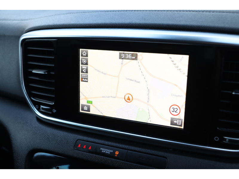 Kia 1.6 T-GDI 2 SUV 5DR PETROL AWD MANUAL HEATED SEATS SAT NAV BLUETOOTH DAB STEREO APPLE CARPLAY REAR CAMERA PARKING AIDS 40000 MILES SH NO ULEZ CHARGE 72-74 Mitcham Road