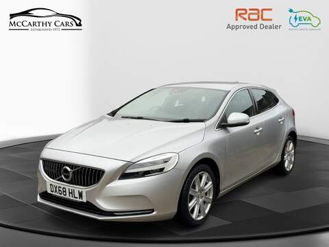 Volvo 1.5 T3 GPF Inscription Hatchback 5dr Petrol Auto Euro 6 (s/s) (152 ps)