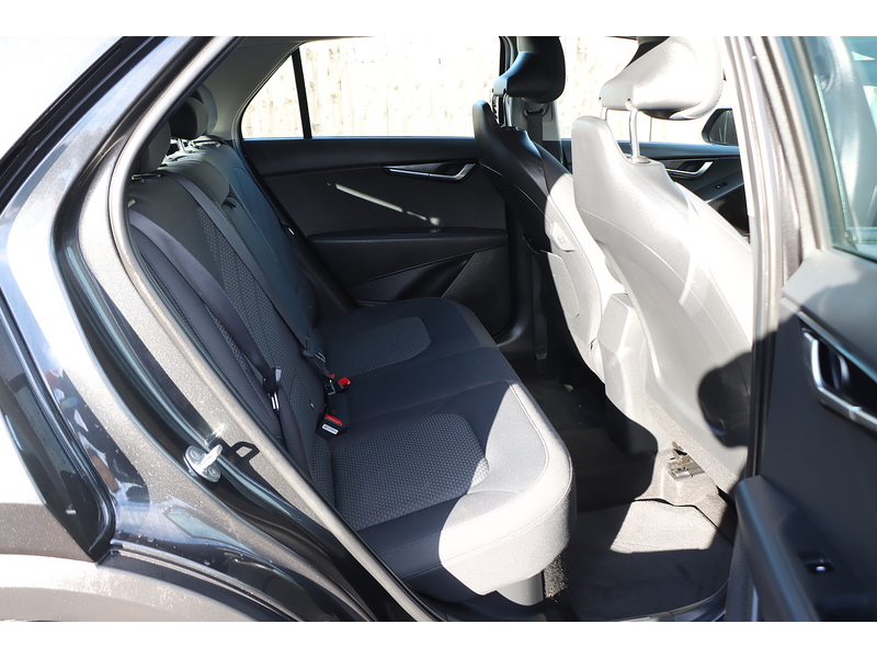 Kia 1.6h GDi 2 SUV 5dr Petrol Hybrid DCT Euro 6 (s/s) (139 bhp) 72-74 Mitcham Road