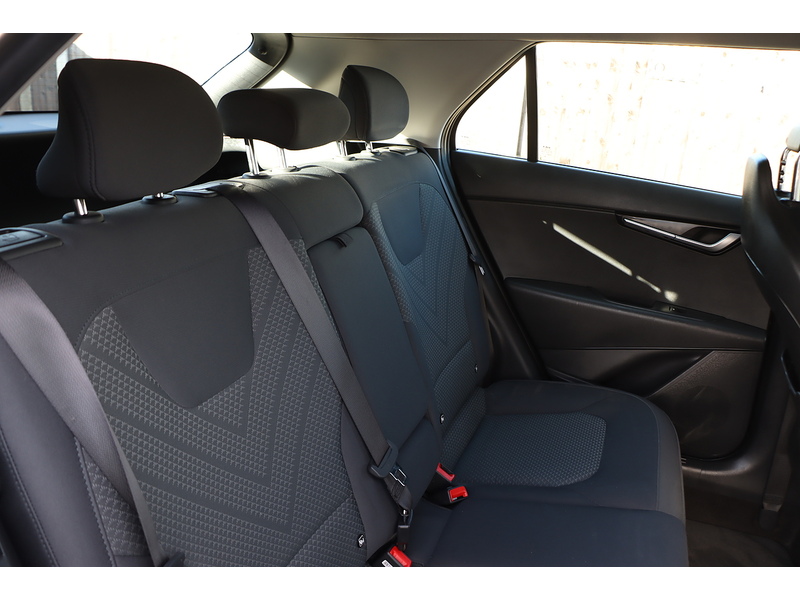 Kia 1.6h GDi 2 SUV 5dr Petrol Hybrid DCT Euro 6 (s/s) (139 bhp) 72-74 Mitcham Road