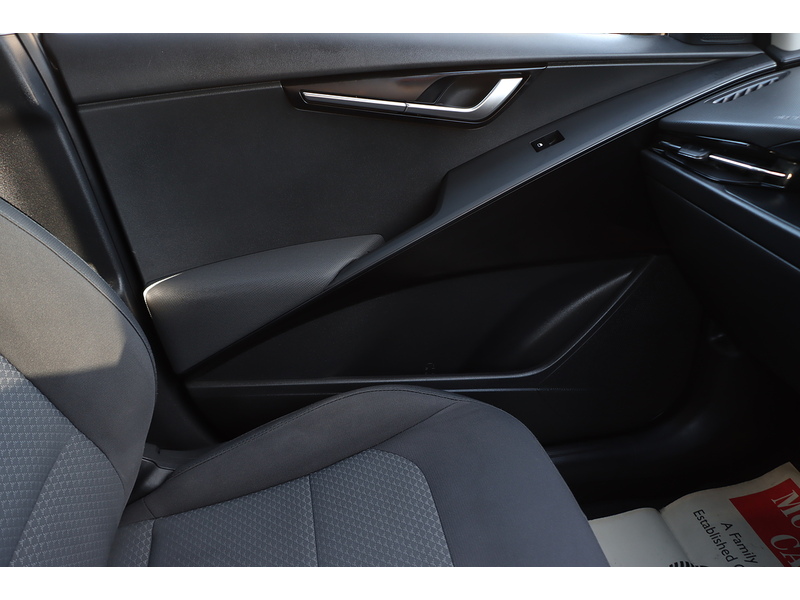 Kia 1.6h GDi 2 SUV 5dr Petrol Hybrid DCT Euro 6 (s/s) (139 bhp) 72-74 Mitcham Road