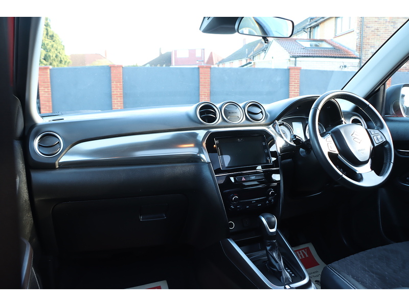 Suzuki 1.5 SZ5 SUV 5dr Petrol Hybrid AGS Auto Euro 6 (s/s) (115 ps) 72-74 Mitcham Road