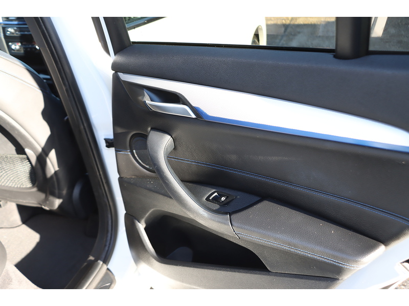 BMW 1.5 25e 10kWh M Sport SUV 5dr Petrol Plug-in Hybrid Auto xDrive Euro 6 (s/s) (220 ps) 72-74 Mitcham Road