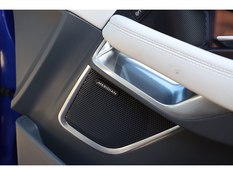 Jaguar 2.0 P200 SE SUV 5DR PETROL AWD AUTO HEATED SEATS SAT NAV BLUETOOTH APPLE CARPLAY REAR+360 CAMERA PARKING AIDS 2 OWNERS ONLY 27000 MILES FSH 5 SERVICES 72-74 Mitcham Road