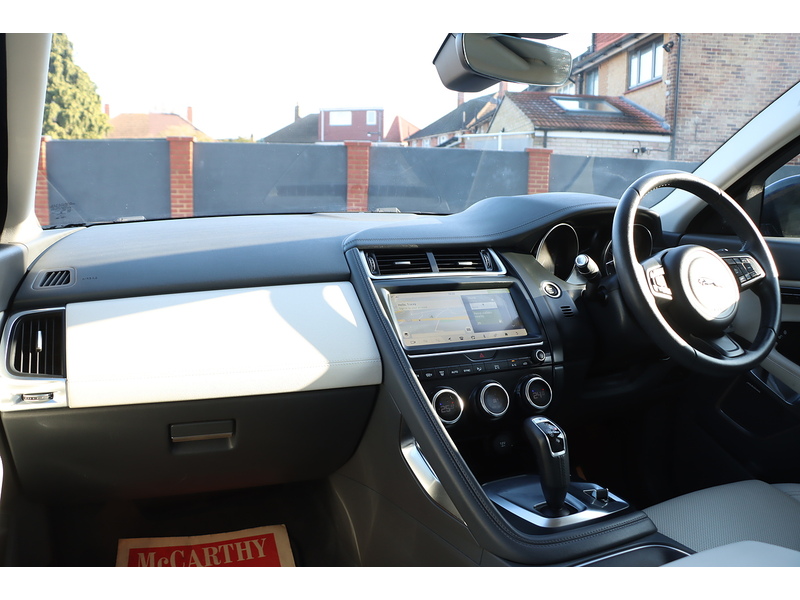 Jaguar 2.0 P200 SE SUV 5DR PETROL AWD AUTO HEATED SEATS SAT NAV BLUETOOTH APPLE CARPLAY REAR+360 CAMERA PARKING AIDS 2 OWNERS ONLY 27000 MILES FSH 5 SERVICES 72-74 Mitcham Road