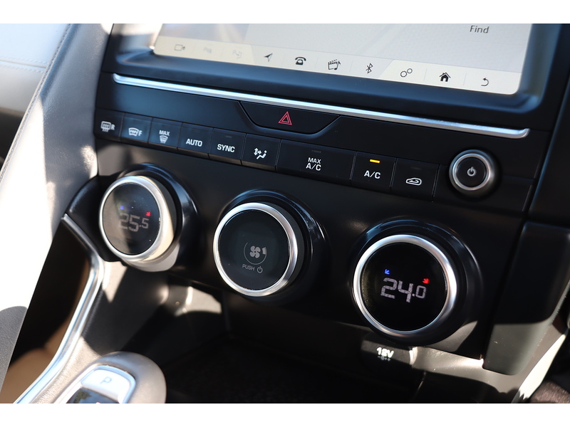 Jaguar 2.0 P200 SE SUV 5DR PETROL AWD AUTO HEATED SEATS SAT NAV BLUETOOTH APPLE CARPLAY REAR+360 CAMERA PARKING AIDS 2 OWNERS ONLY 27000 MILES FSH 5 SERVICES 72-74 Mitcham Road