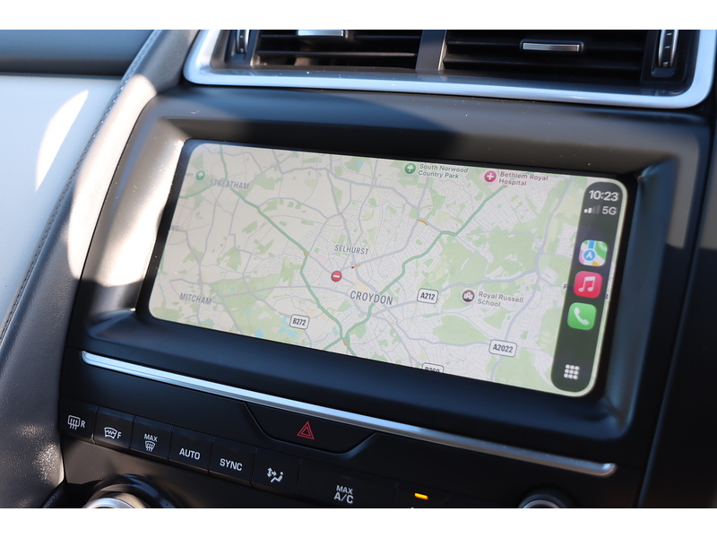 Jaguar 2.0 P200 SE SUV 5DR PETROL AWD AUTO HEATED SEATS SAT NAV BLUETOOTH APPLE CARPLAY REAR+360 CAMERA PARKING AIDS 2 OWNERS ONLY 27000 MILES FSH 5 SERVICES 72-74 Mitcham Road