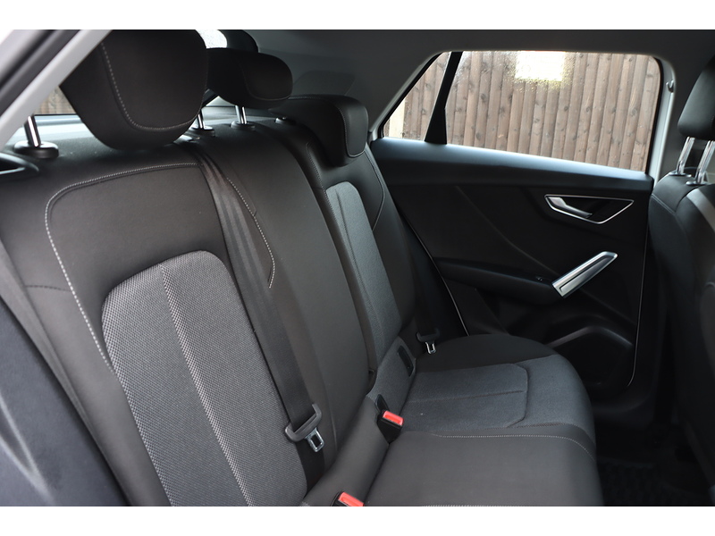 Audi 1.0 TFSI 30 SPORT SUV 5DR PETROL S TRONIC AUTO SATNAV BLUETOOTH DAB RADIO APPLE CARPLAY PARKING AIDS JUST 2 OWNERS ONLY 64000 MILES FSH NO ULEZ CHARGE 72-74 Mitcham Road