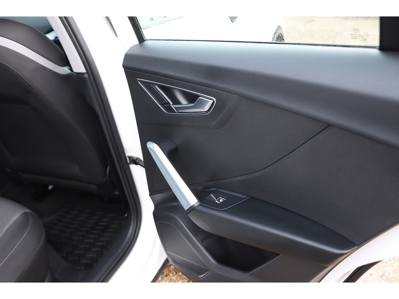 Audi 1.0 TFSI 30 SPORT SUV 5DR PETROL S TRONIC AUTO SATNAV BLUETOOTH DAB RADIO APPLE CARPLAY PARKING AIDS JUST 2 OWNERS ONLY 64000 MILES FSH NO ULEZ CHARGE 72-74 Mitcham Road