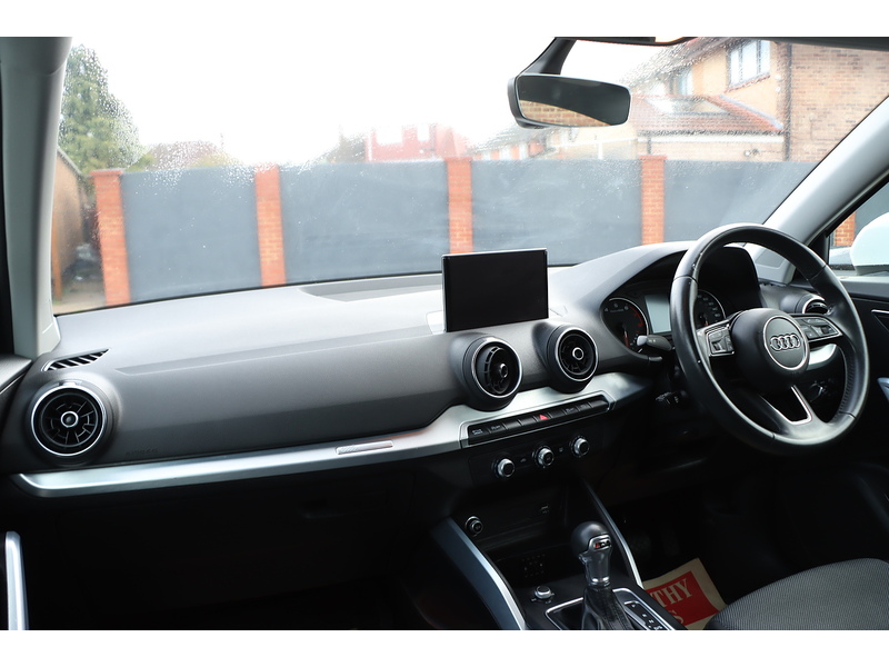 Audi 1.0 TFSI 30 SPORT SUV 5DR PETROL S TRONIC AUTO SATNAV BLUETOOTH DAB RADIO APPLE CARPLAY PARKING AIDS JUST 2 OWNERS ONLY 64000 MILES FSH NO ULEZ CHARGE 72-74 Mitcham Road