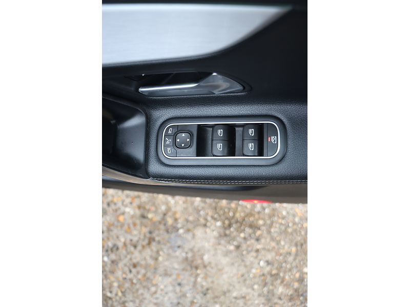 Mercedes-Benz CLA220 2.0 AMG LINE (PREMIUM) SHOOTING BRAKE 5DR PETROL 7G-DCT AUTO HEATED SEATS SAT NAV BLUETOOTH APPLE CARPLAY REAR CAM PARKING AIDS 67000 MILES SH 72-74 Mitcham Road