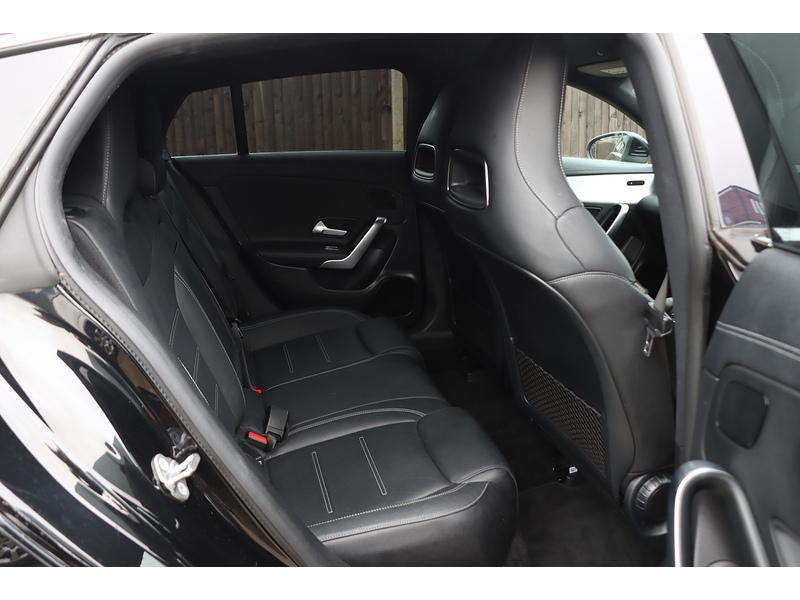 Mercedes-Benz CLA220 2.0 AMG LINE (PREMIUM) SHOOTING BRAKE 5DR PETROL 7G-DCT AUTO HEATED SEATS SAT NAV BLUETOOTH APPLE CARPLAY REAR CAM PARKING AIDS 67000 MILES SH 72-74 Mitcham Road