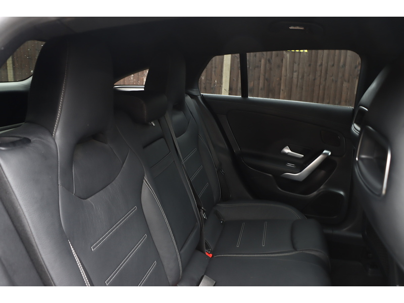 Mercedes-Benz CLA220 2.0 AMG LINE (PREMIUM) SHOOTING BRAKE 5DR PETROL 7G-DCT AUTO HEATED SEATS SAT NAV BLUETOOTH APPLE CARPLAY REAR CAM PARKING AIDS 67000 MILES SH 72-74 Mitcham Road