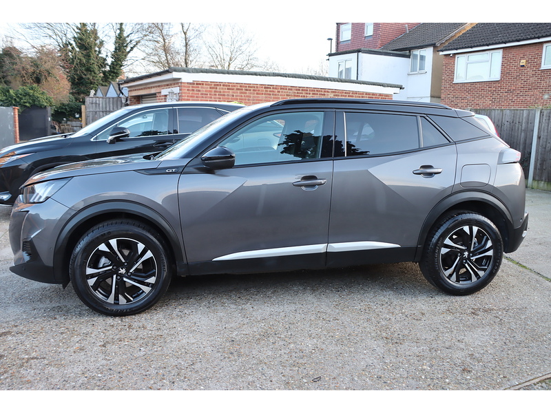 Peugeot 1.2 PURETECH GT SUV 5DR PETROL EAT AUTO HEATED SEATS SAT NAV BLUETOOTH DAB STEREO APPLE CARPLAY REAR CAMERA PARKING AIDS JUST 1 OWNER 60000 MILES SH 72-74 Mitcham Road