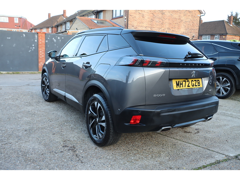 Peugeot 1.2 PURETECH GT SUV 5DR PETROL EAT AUTO HEATED SEATS SAT NAV BLUETOOTH DAB STEREO APPLE CARPLAY REAR CAMERA PARKING AIDS JUST 1 OWNER 60000 MILES SH 72-74 Mitcham Road