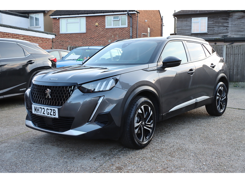 Peugeot 1.2 PURETECH GT SUV 5DR PETROL EAT AUTO HEATED SEATS SAT NAV BLUETOOTH DAB STEREO APPLE CARPLAY REAR CAMERA PARKING AIDS JUST 1 OWNER 60000 MILES SH 72-74 Mitcham Road
