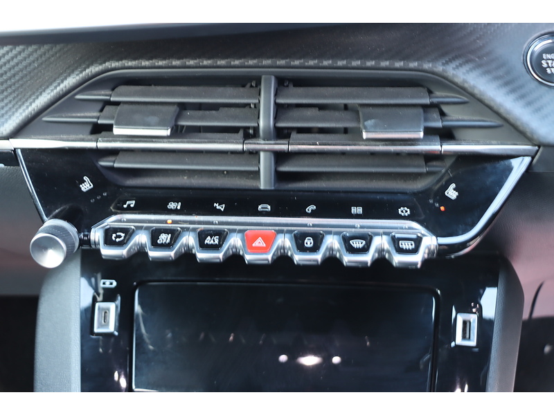 Peugeot 1.2 PURETECH GT SUV 5DR PETROL EAT AUTO HEATED SEATS SAT NAV BLUETOOTH DAB STEREO APPLE CARPLAY REAR CAMERA PARKING AIDS JUST 1 OWNER 60000 MILES SH 72-74 Mitcham Road