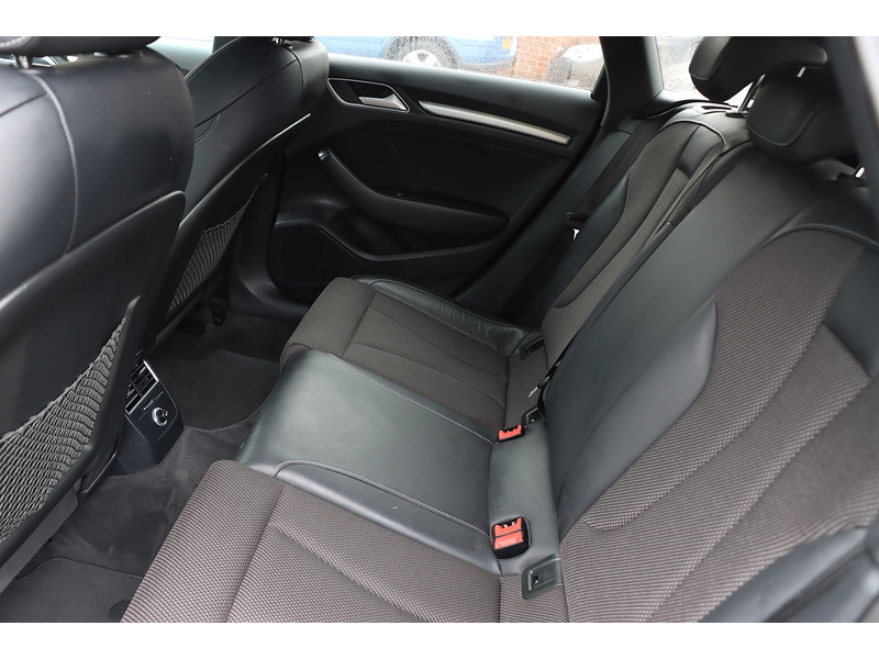 Audi 1.5 TFSI COD 35 BLACK EDITION SPORTBACK 5DR PETROL S TRONIC AUTO SATNAV BLUETOOTH DAB STEREO PARKING AIDS 2 OWNERS ONLY 78000 MILES FSH NO ULEZ CHARGE 72-74 Mitcham Road