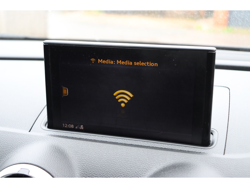 Audi 1.5 TFSI COD 35 BLACK EDITION SPORTBACK 5DR PETROL S TRONIC AUTO SATNAV BLUETOOTH DAB STEREO PARKING AIDS 2 OWNERS ONLY 78000 MILES FSH NO ULEZ CHARGE 72-74 Mitcham Road