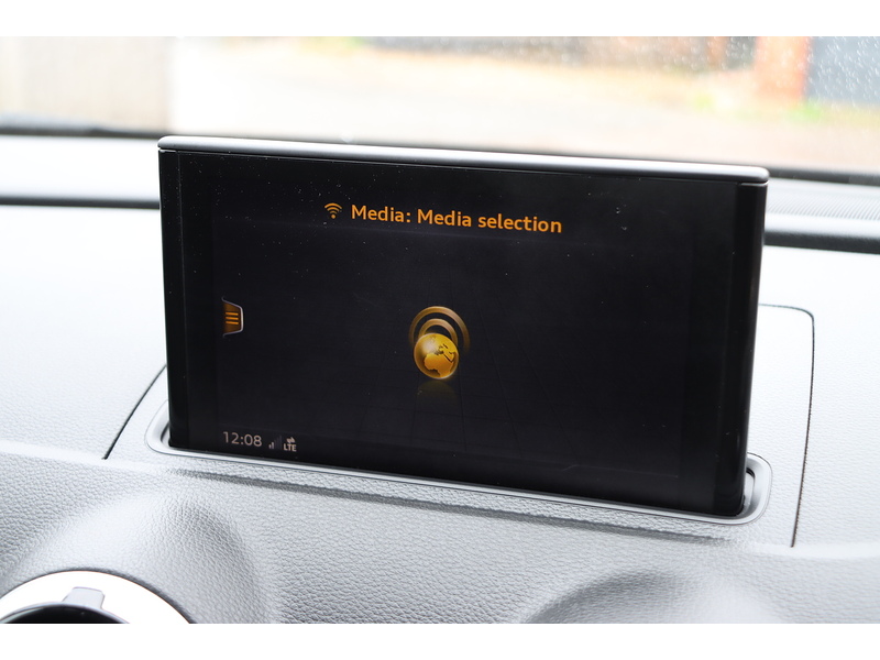 Audi 1.5 TFSI COD 35 BLACK EDITION SPORTBACK 5DR PETROL S TRONIC AUTO SATNAV BLUETOOTH DAB STEREO PARKING AIDS 2 OWNERS ONLY 78000 MILES FSH NO ULEZ CHARGE 72-74 Mitcham Road