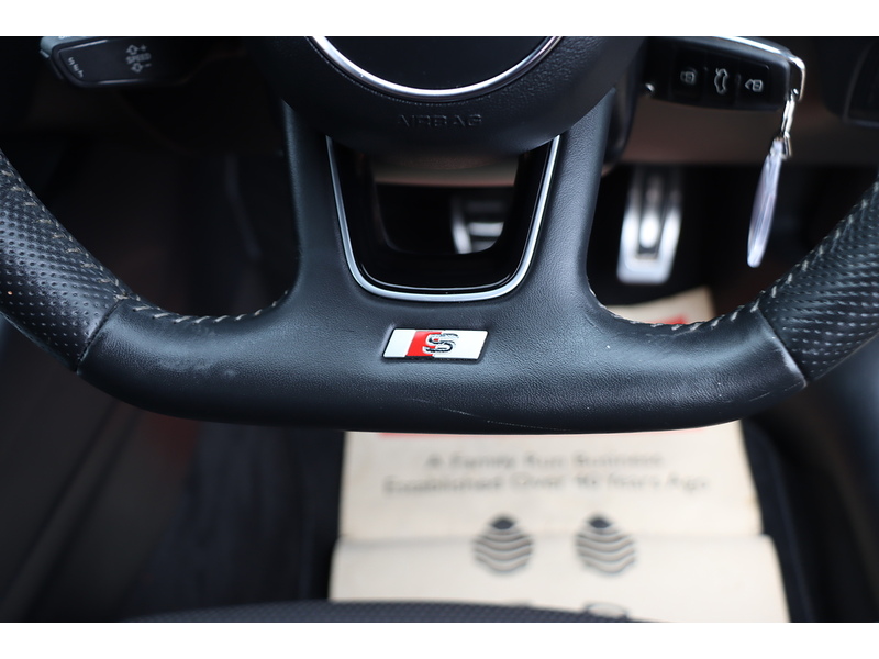 Audi 1.5 TFSI COD 35 BLACK EDITION SPORTBACK 5DR PETROL S TRONIC AUTO SATNAV BLUETOOTH DAB STEREO PARKING AIDS 2 OWNERS ONLY 78000 MILES FSH NO ULEZ CHARGE 72-74 Mitcham Road