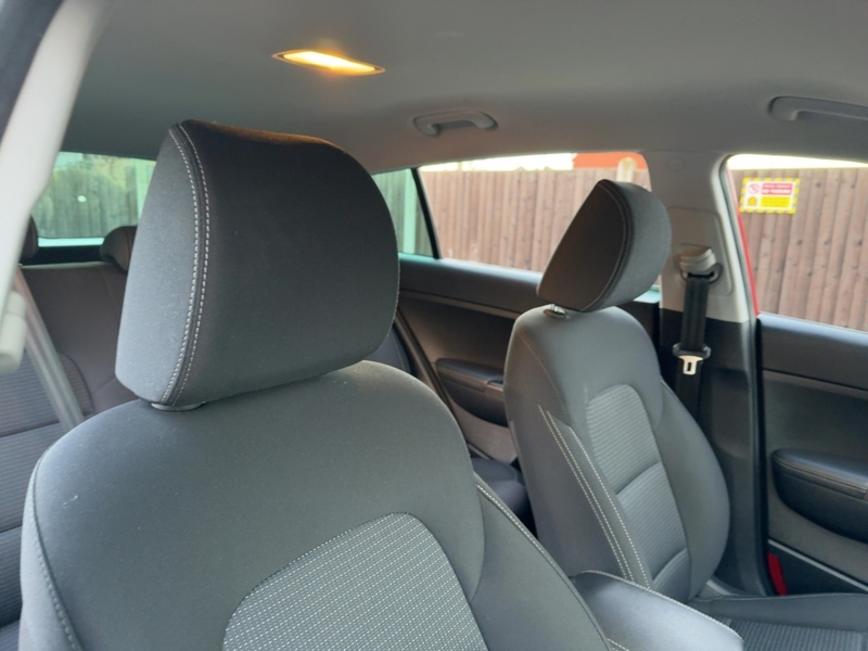 Kia 1.6 GDI 2 GPF SUV 5DR PETROL MANUAL HEATED SEATS SATNAV BLUETOOTH DAB STEREO APPLE CARPLAY REAR CAMERA PARKING AIDS JUST 2 OWNERS ONLY 16000 MILES FSH 72-74 Mitcham Road