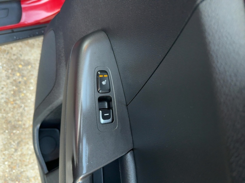 Kia 1.6 GDI 2 GPF SUV 5DR PETROL MANUAL HEATED SEATS SATNAV BLUETOOTH DAB STEREO APPLE CARPLAY REAR CAMERA PARKING AIDS JUST 2 OWNERS ONLY 16000 MILES FSH 72-74 Mitcham Road